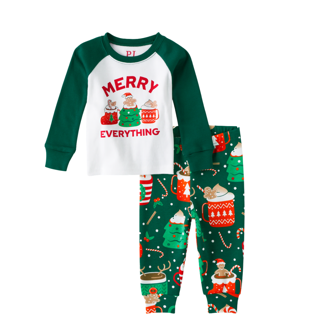 Pijama Verde de Dos Piezas "Merry Everything"