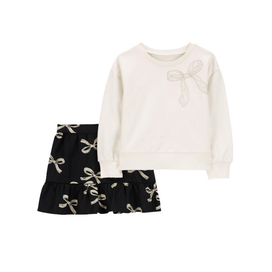 Conjunto con Sweater y Falda Negra de Lazos